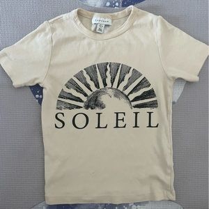 beige t shirt